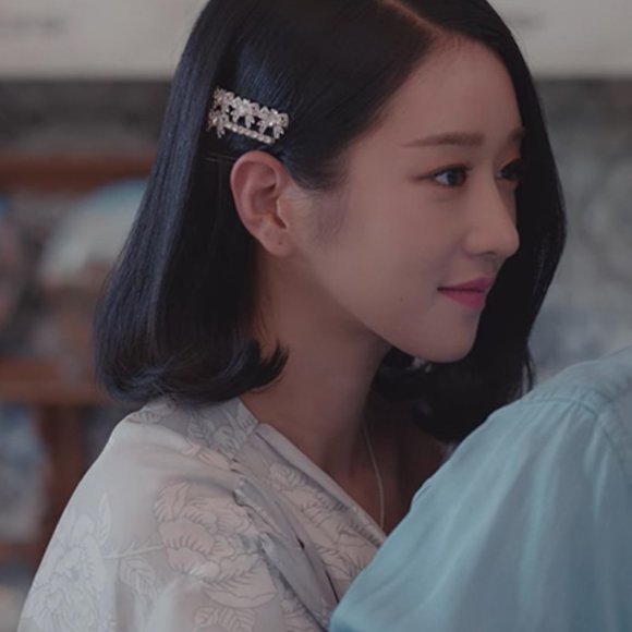 Bijoux Clear Crystal Gold Hair Clip - Medium - Picture 8 of 9